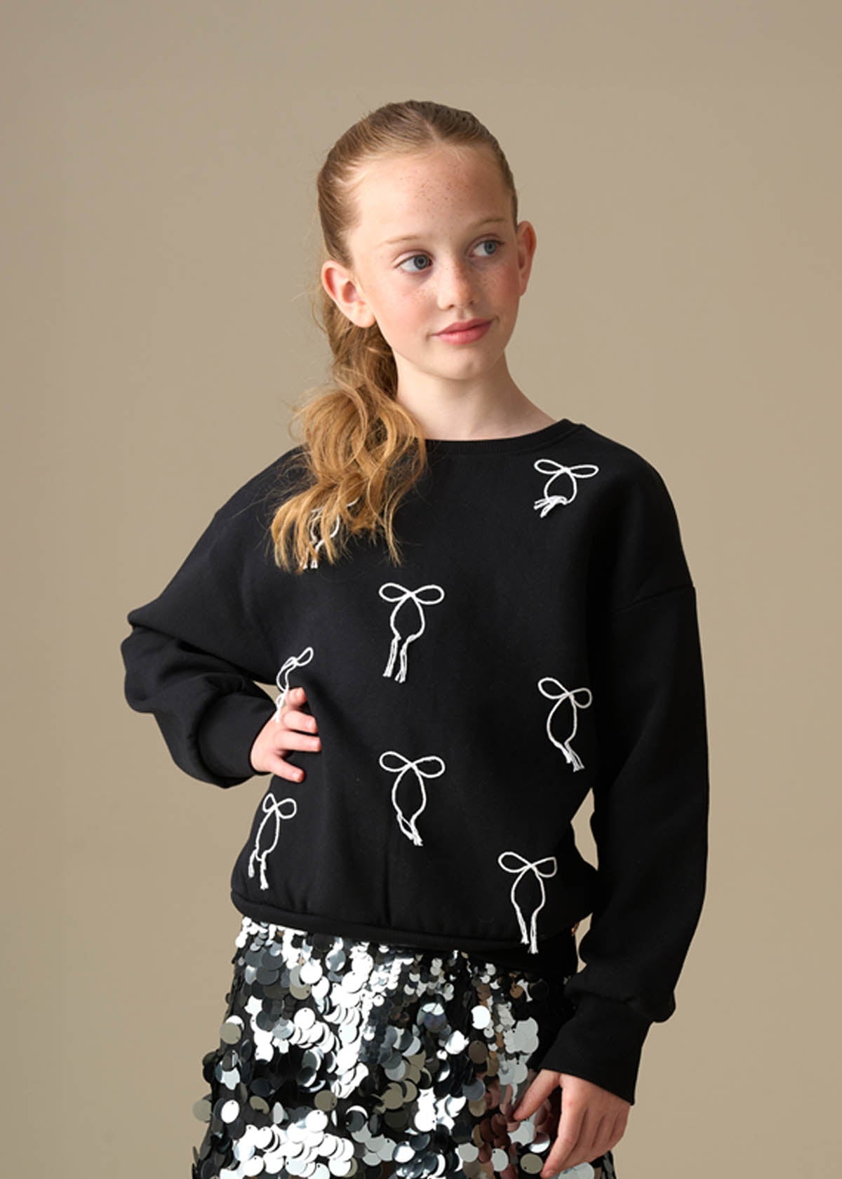 Imogen Embroidered Bow Sweat Black