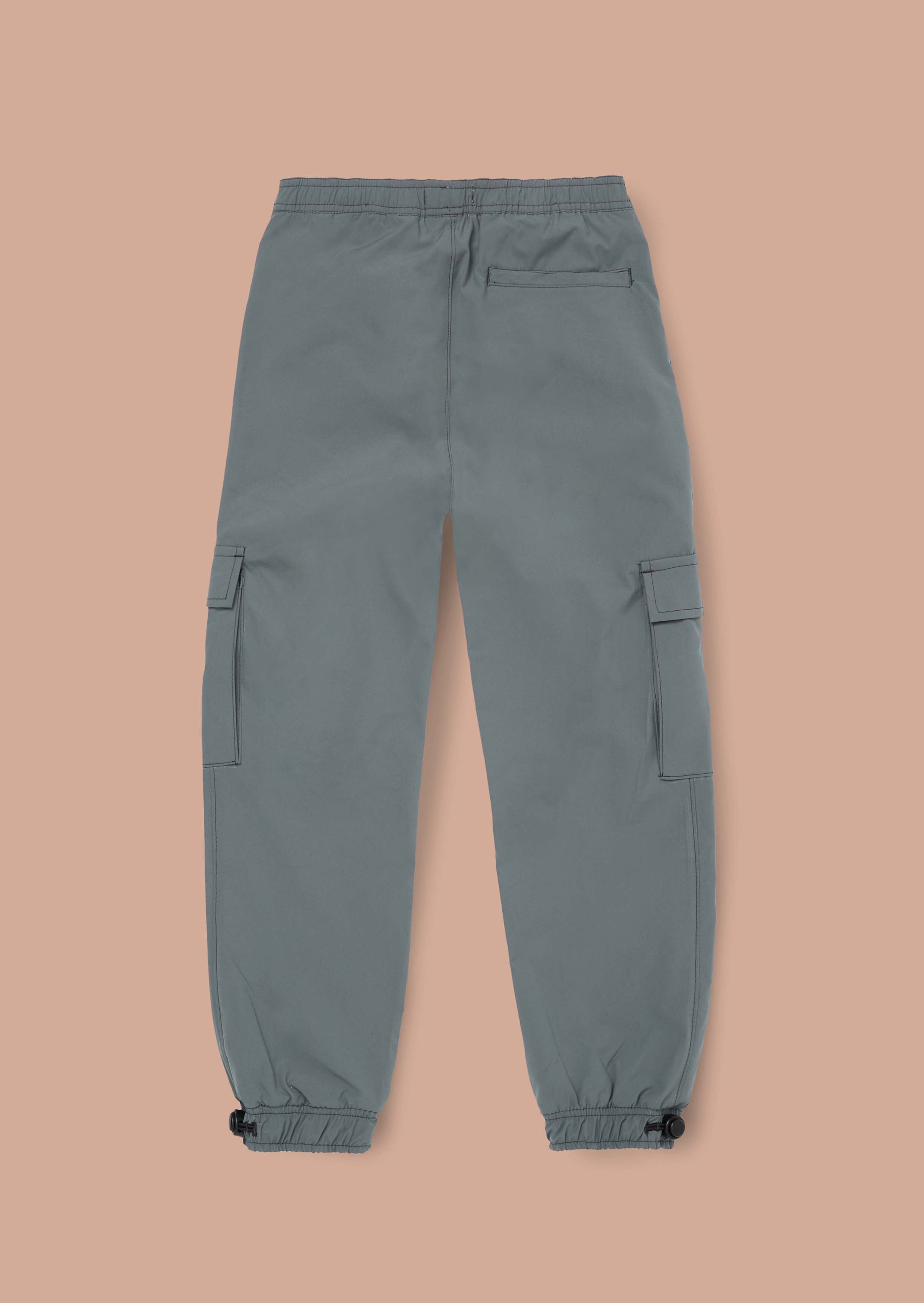 Outfit Green Technical Cargo Joggers