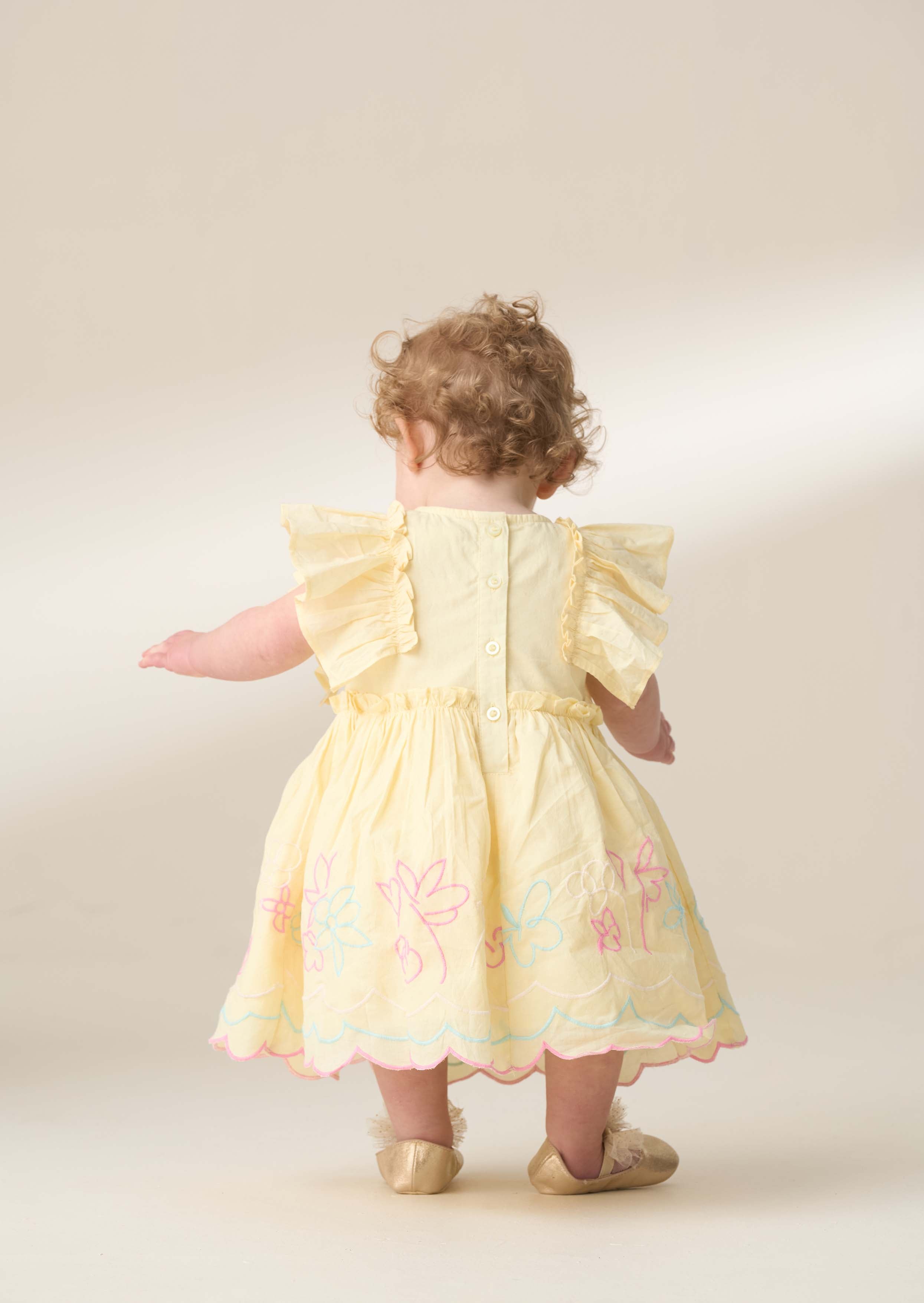 Short Sleeve Girl Yellow Frill Sleeve Dress With Bloomer