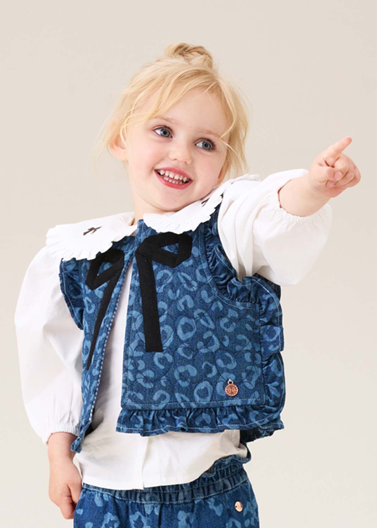 Afina Embroidered Collar Blouse