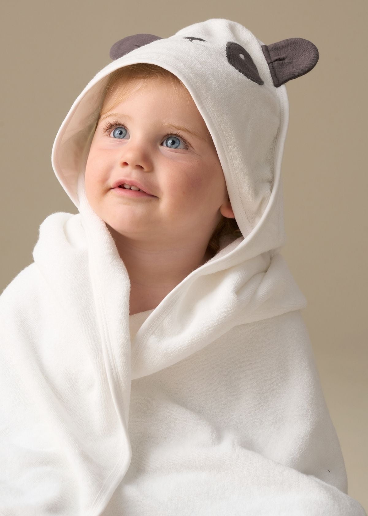 Pedro Panda Hooded Towel