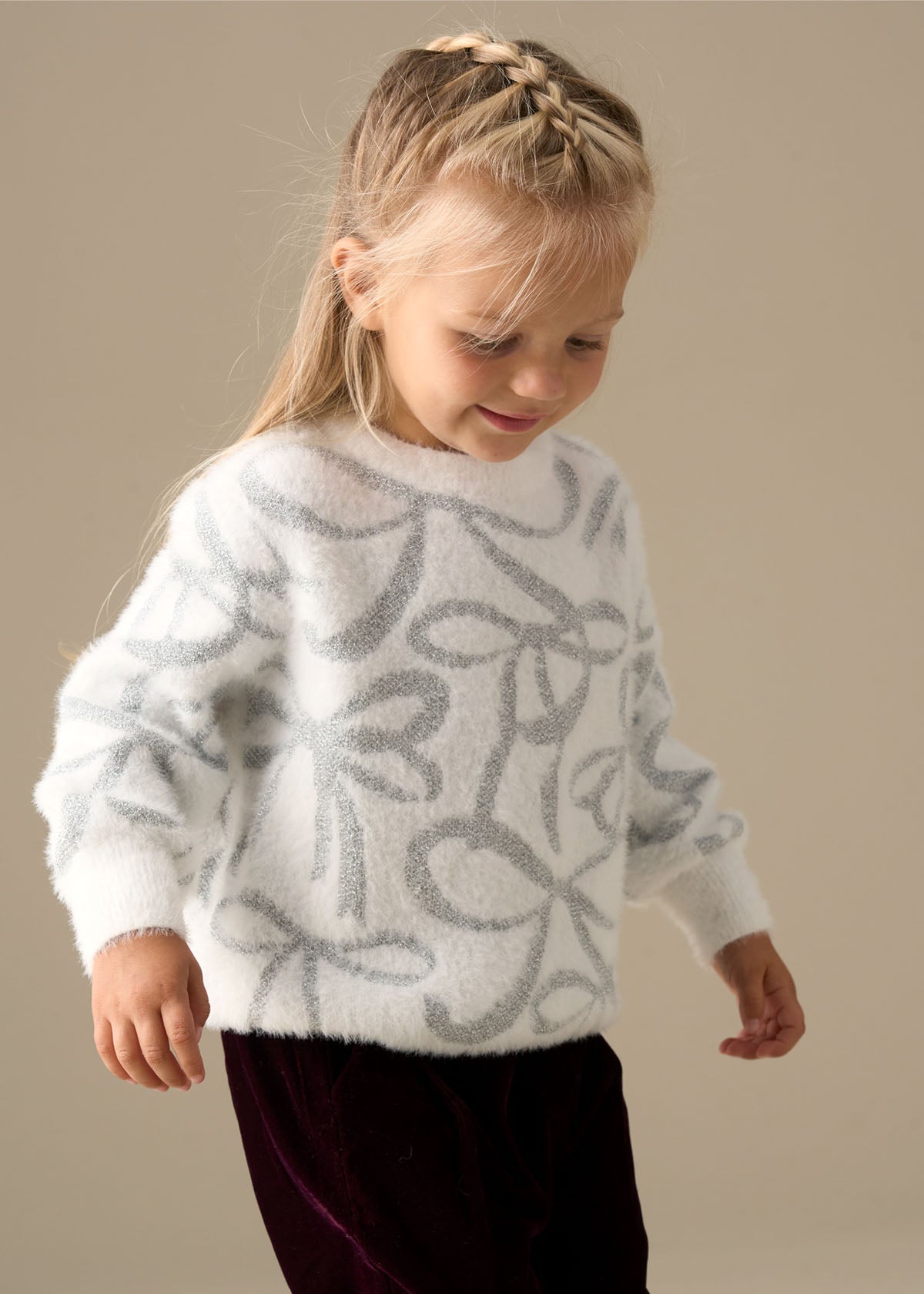 online girl silver bow eyelash jumper