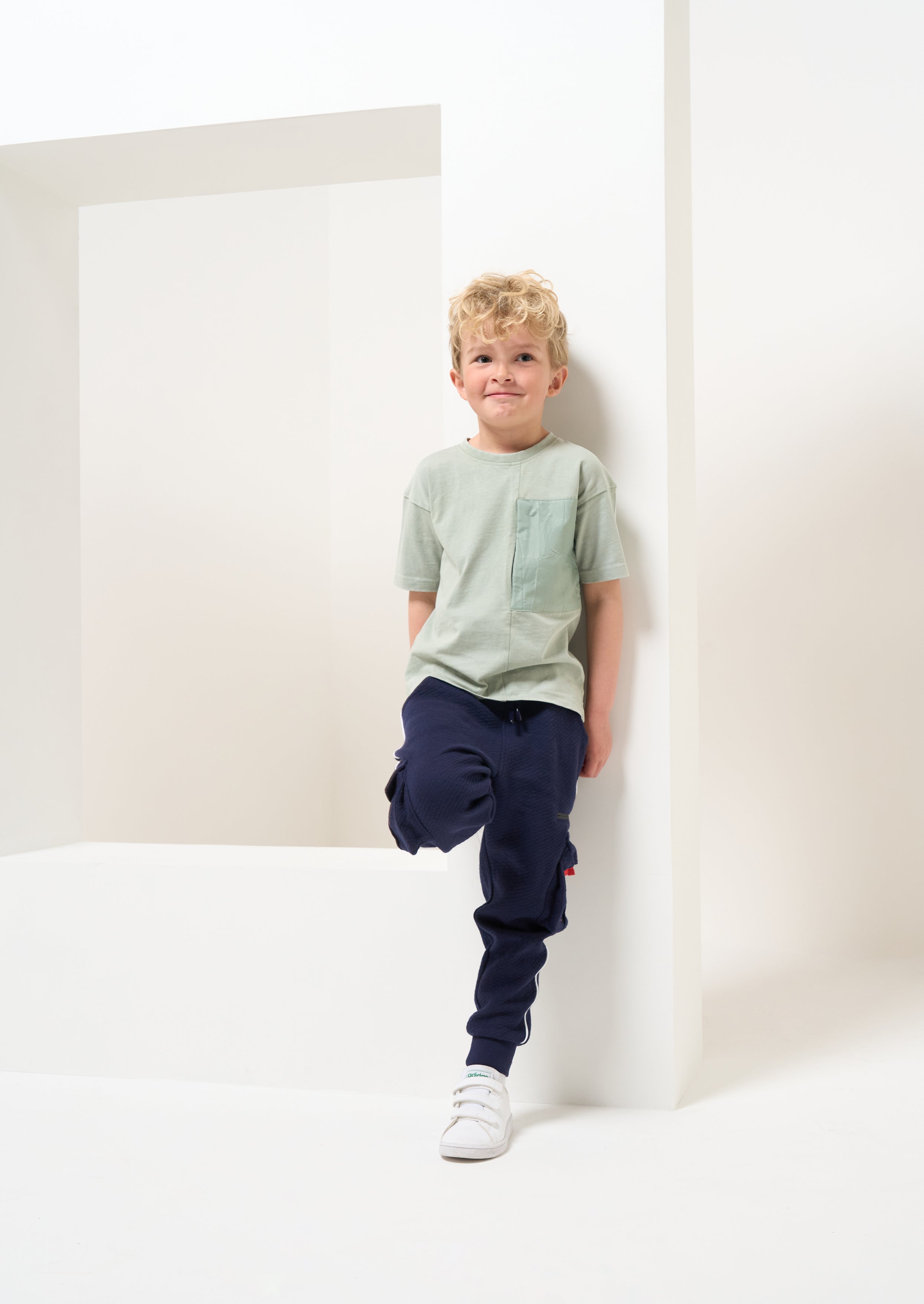 Boys Self Textured Green T-Shirt with Pocket