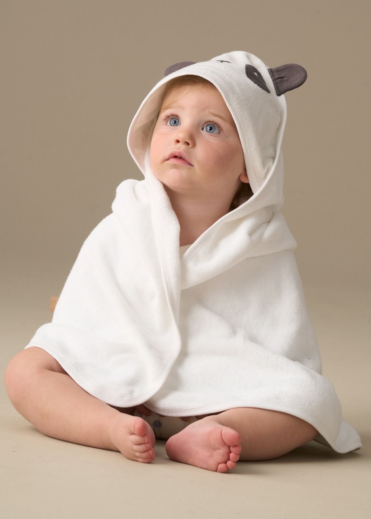 Pedro Panda Hooded Towel